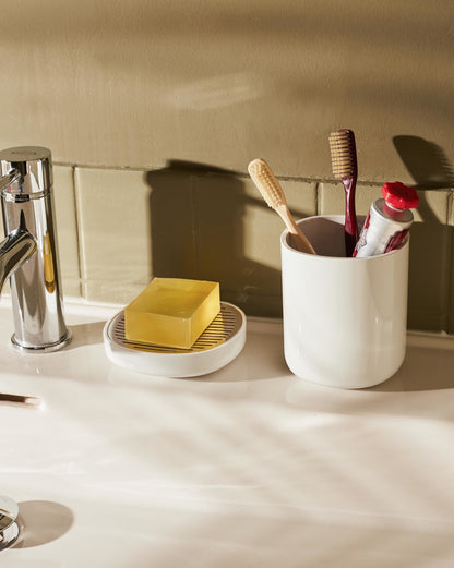 ALESSI Birillo: Toothbrush holder by Piero Lissoni